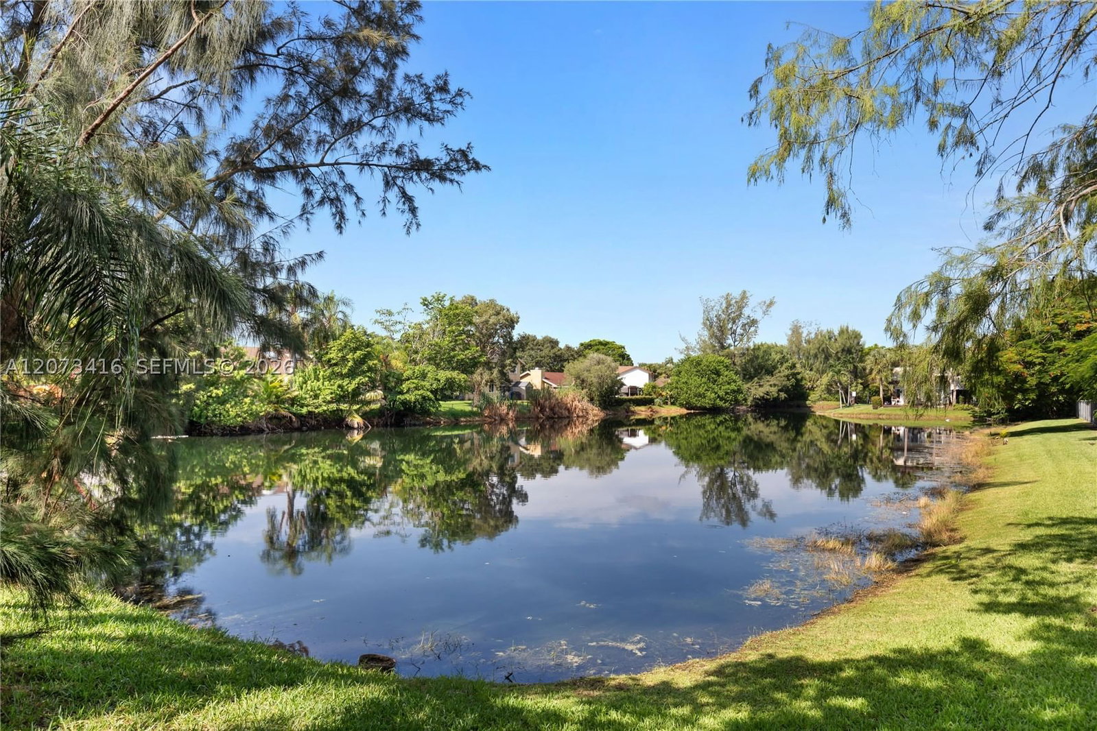 Real estate property located at 400 Palm Cir W #208, Broward, Palms Of Pembroke Condo, Pembroke Pines, FL