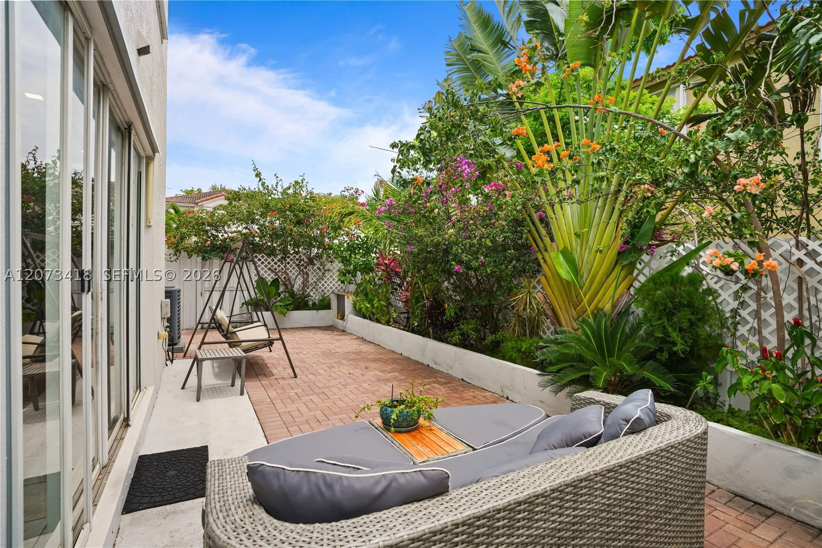 Real estate property located at 8741 110th Ave, Miami-dade, Islands At Doral Townhome, Doral, FL