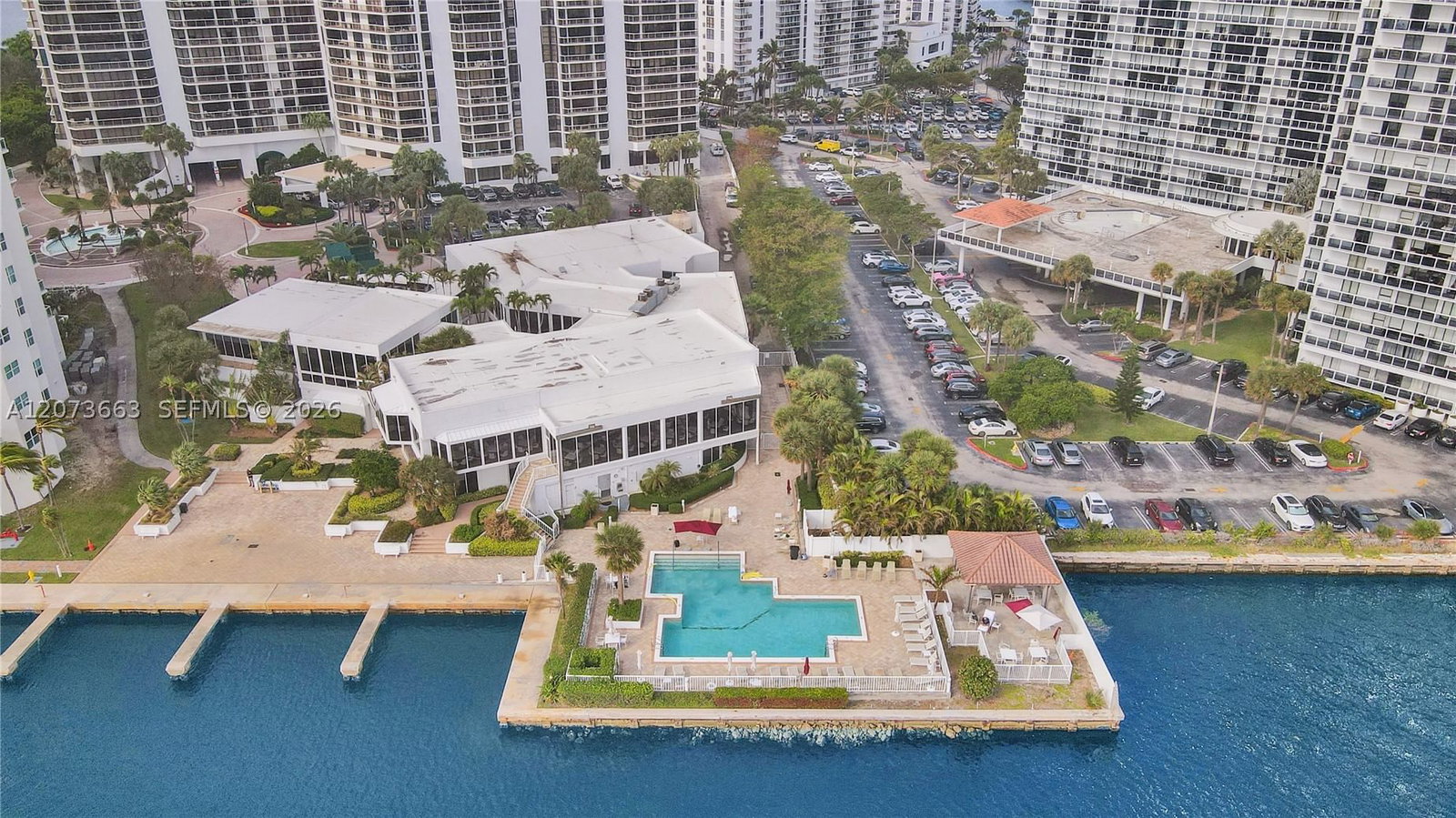 Real estate property located at 20281 Country Club Dr #404, Miami-dade, Hamptons West Condo, Aventura, FL