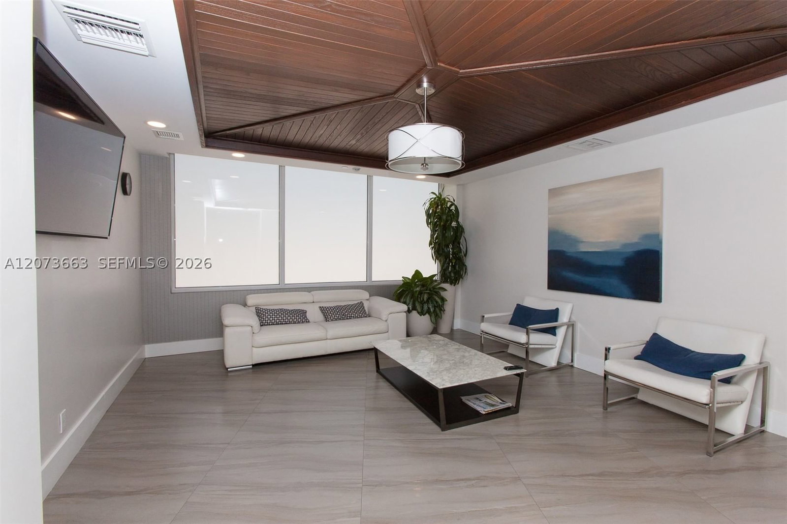 Real estate property located at 20281 Country Club Dr #404, Miami-dade, Hamptons West Condo, Aventura, FL