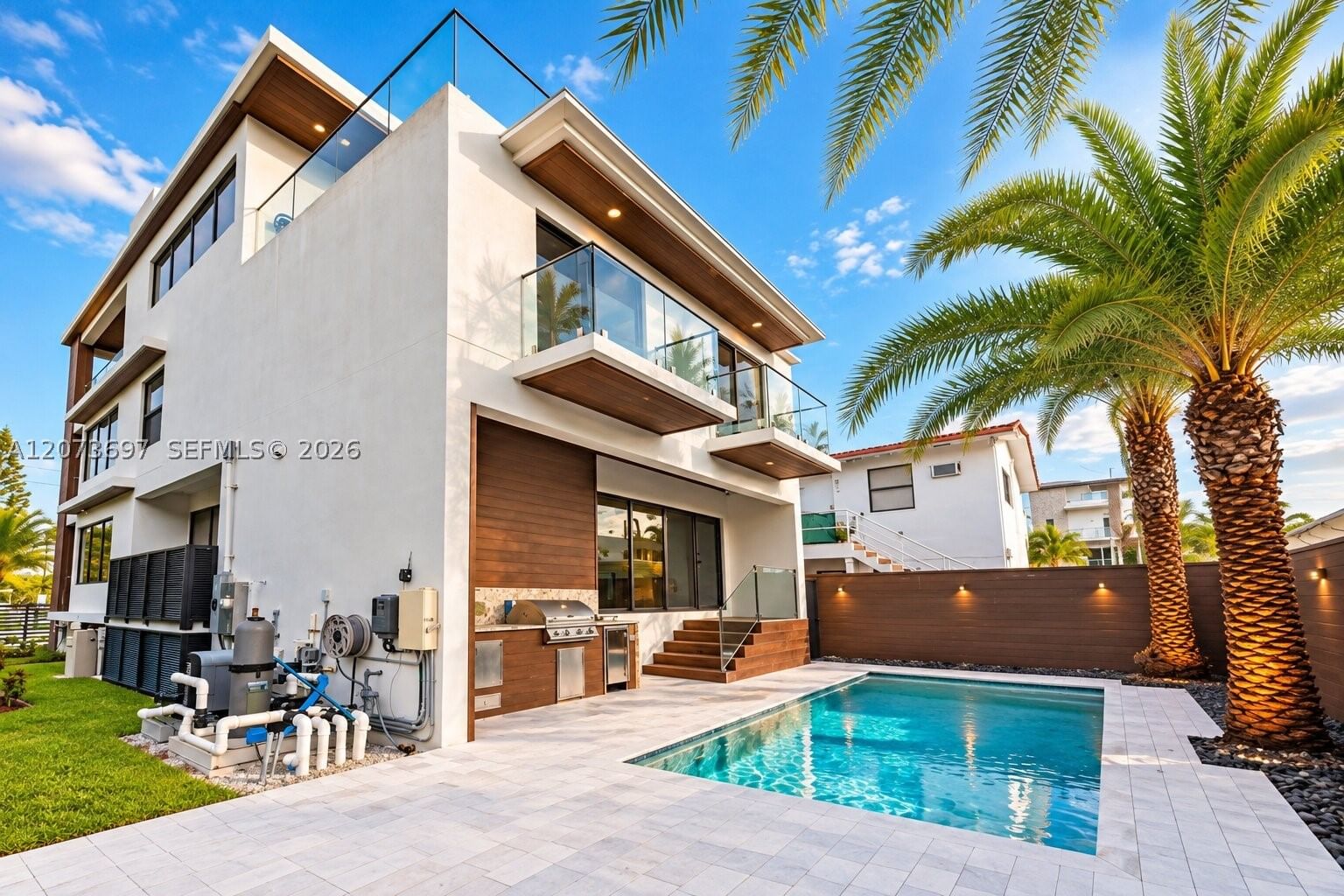 Real estate property located at 5601 Ocean Dr, Broward, Hollywood Central Beach, Hollywood, FL