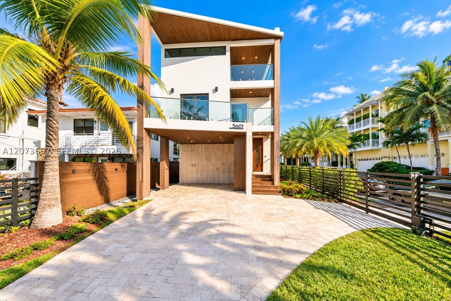 Real estate property located at 5601 Ocean Dr, Broward, Hollywood Central Beach, Hollywood, FL
