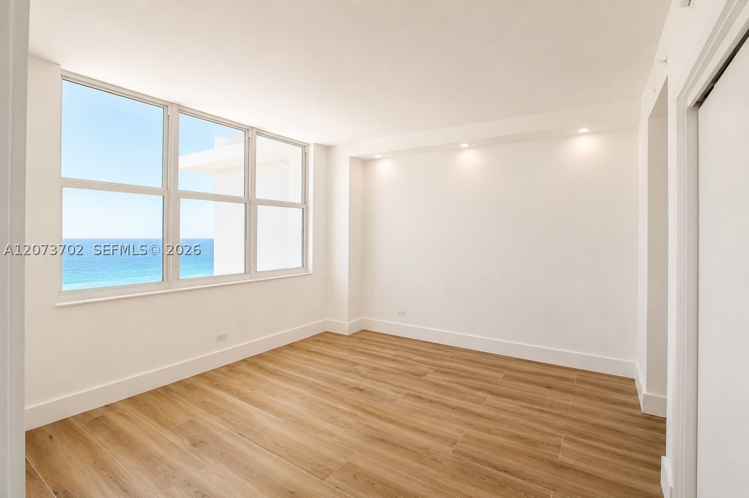 Real estate property located at 5601 Collins Ave #1009, Miami-dade, The Pavilion Condo, Miami Beach, FL