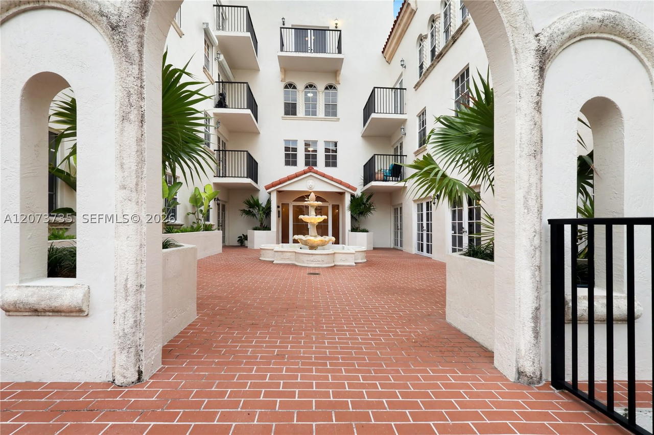 Real estate property located at 323 Navarre Ave #301, Miami-dade, The Gallery Plaza Condo, Coral Gables, FL