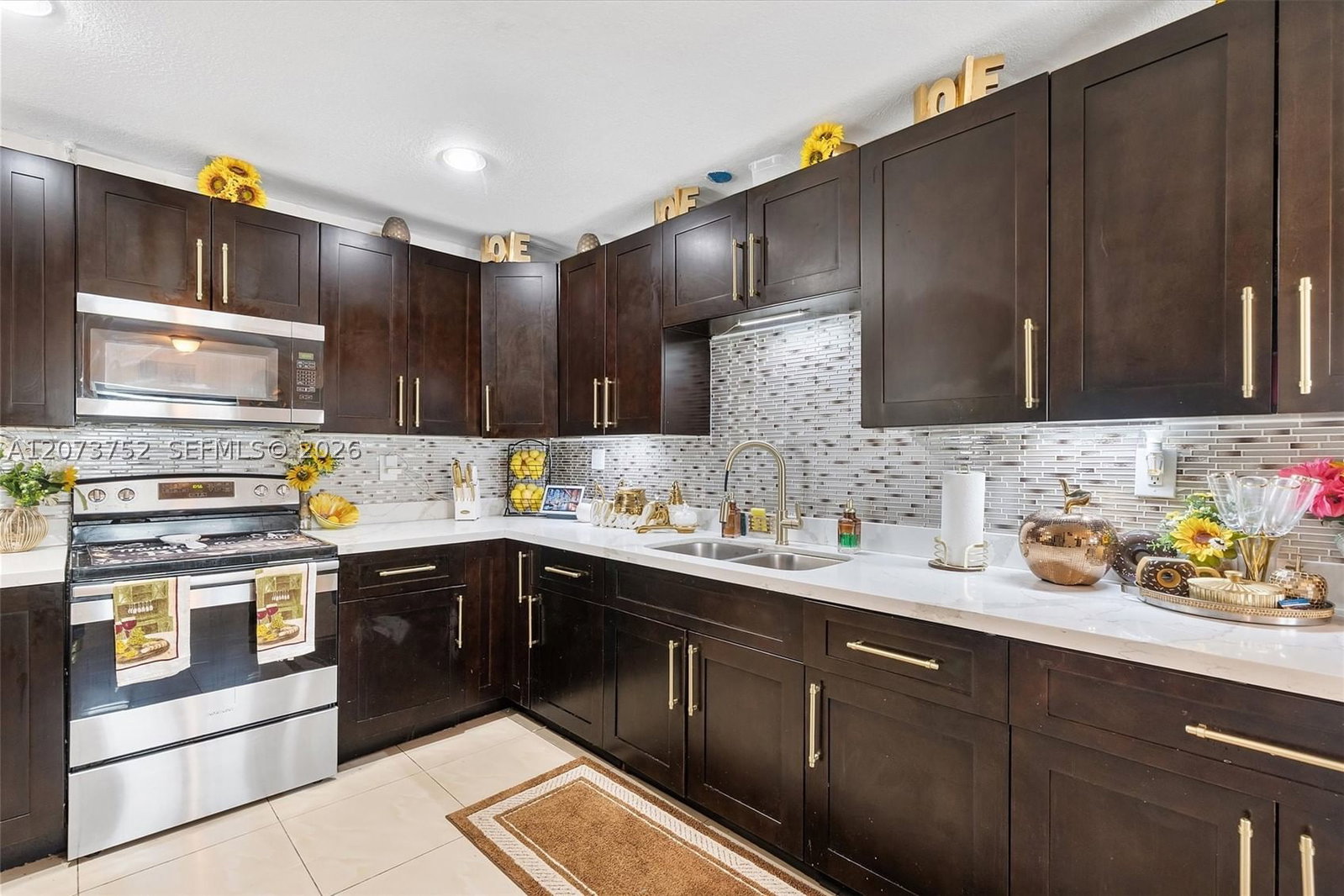 Real estate property located at 8544 Sheraton Dr, Broward, Knolls 1st Section, Miramar, FL