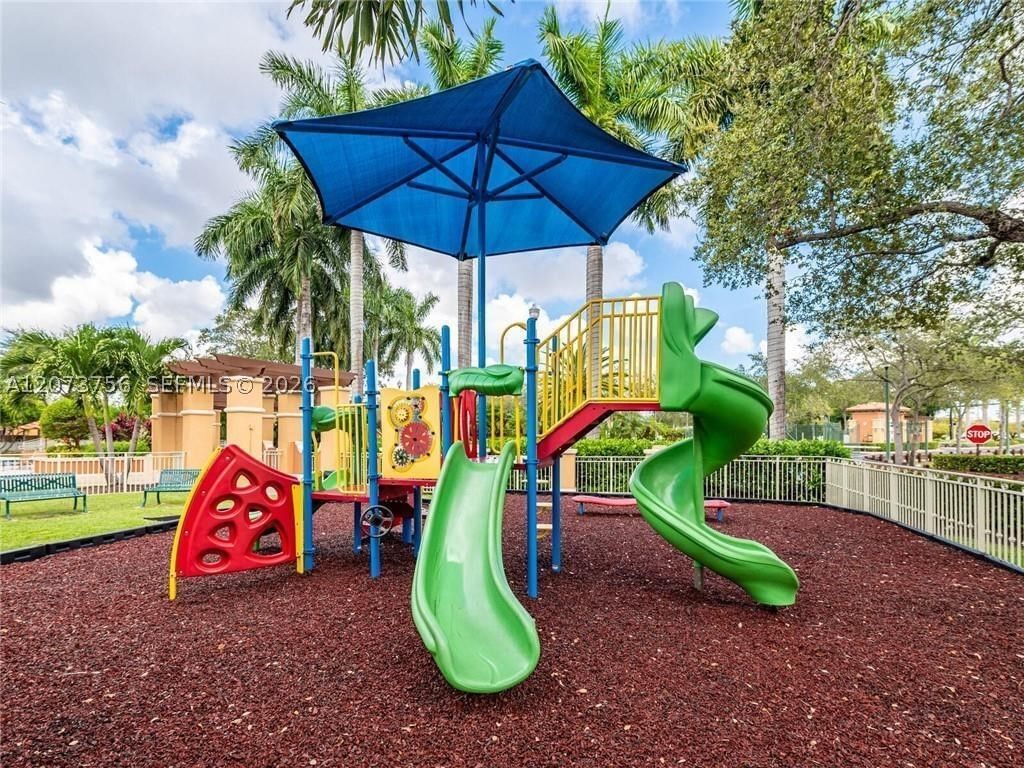 Real estate property located at 4927 Windward Way #4401, Broward, Villas At Harbor Isles Co, Dania Beach, FL