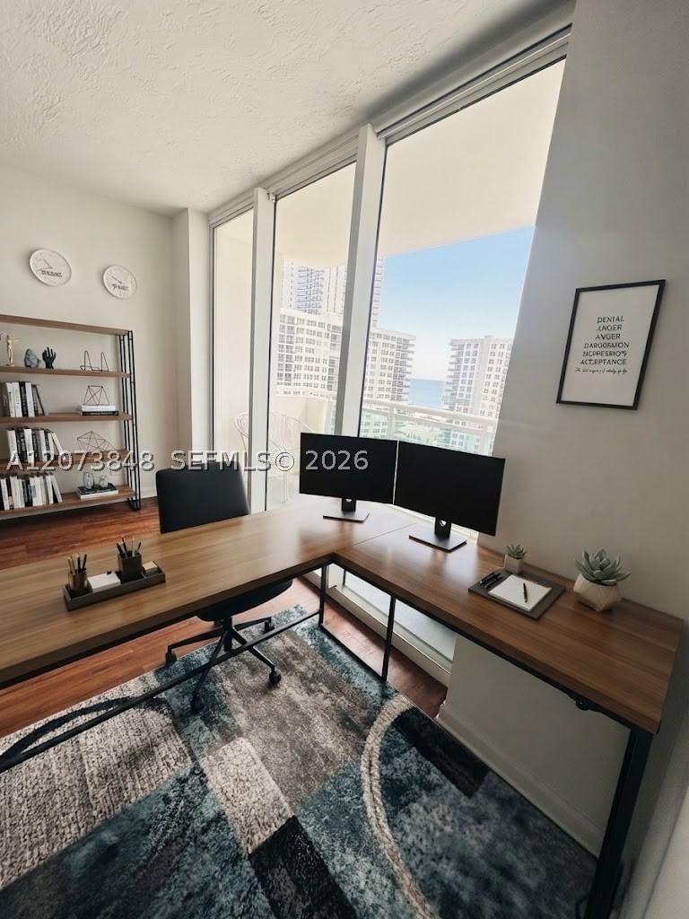 Real estate property located at 3000 Ocean Dr #1218, Broward, Residences On Hollywood B, Hollywood, FL