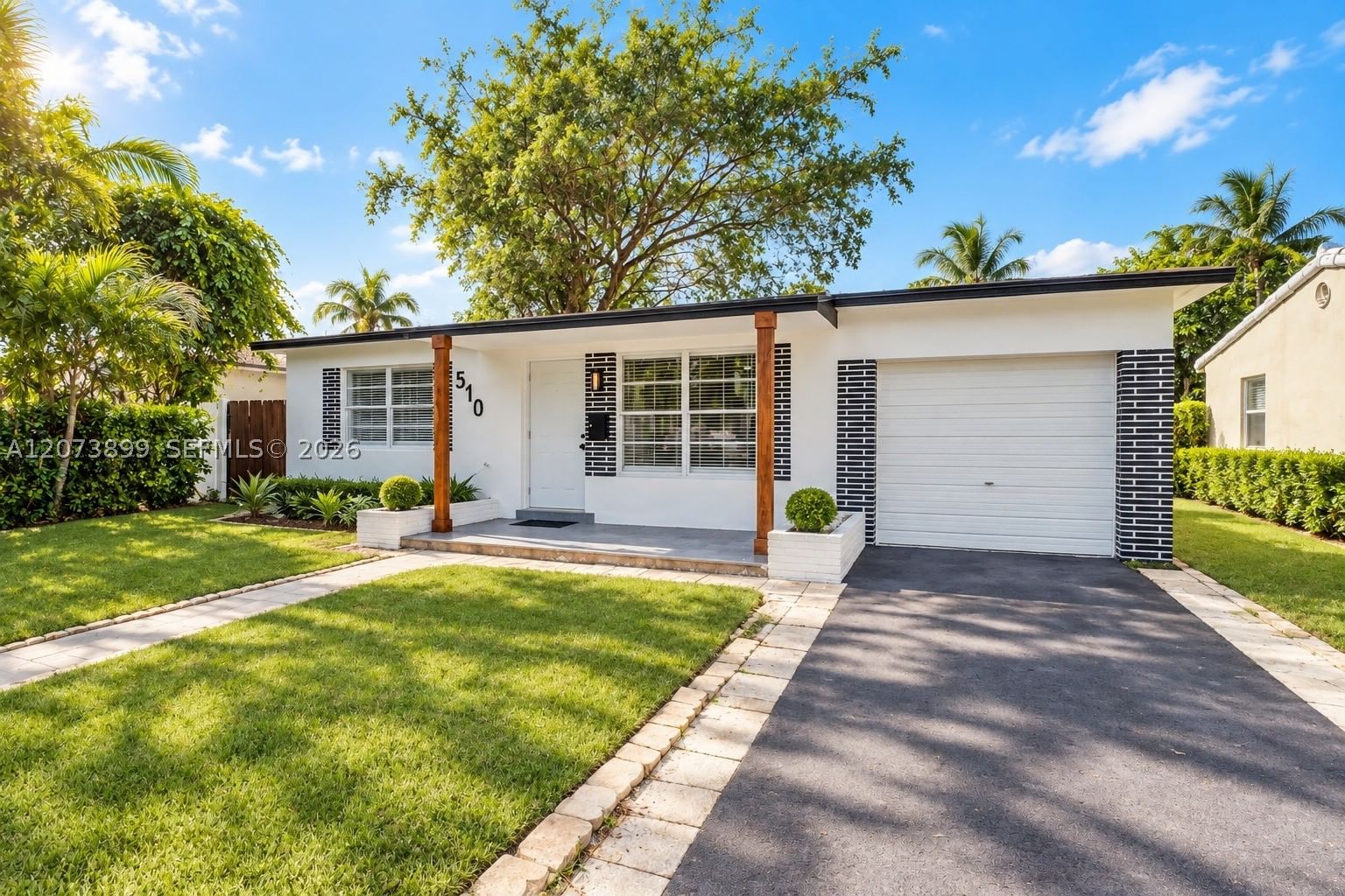 Real estate property located at 510 24th Ave, Broward, Ocean Breeze Gardens Resu, Hollywood, FL