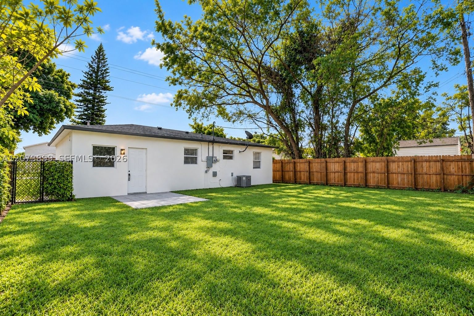 Real estate property located at 510 24th Ave, Broward, Ocean Breeze Gardens Resu, Hollywood, FL