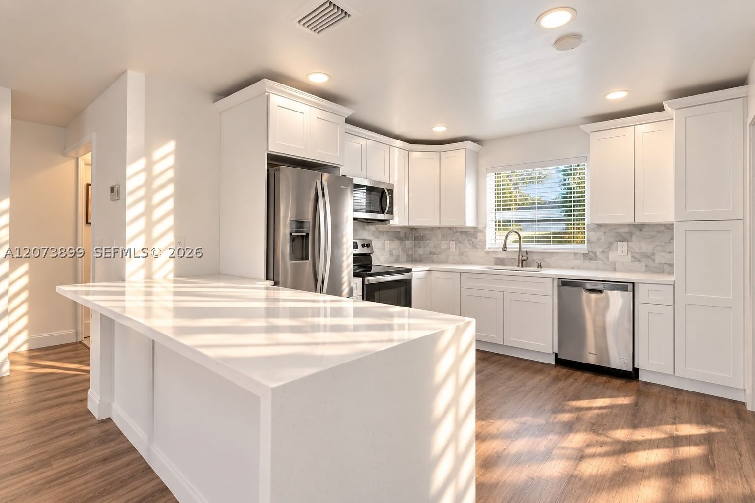Real estate property located at 510 24th Ave, Broward, Ocean Breeze Gardens Resu, Hollywood, FL