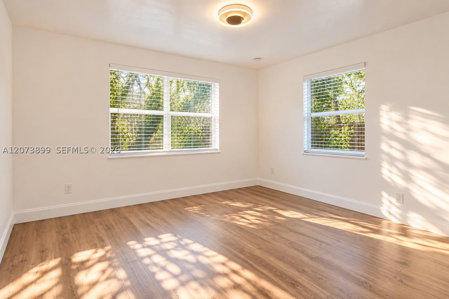 Real estate property located at 510 24th Ave, Broward, Ocean Breeze Gardens Resu, Hollywood, FL