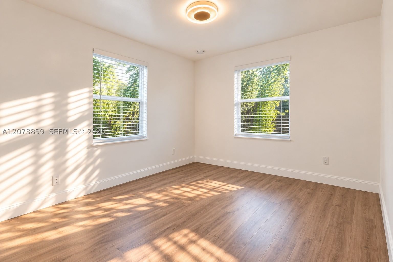 Real estate property located at 510 24th Ave, Broward, Ocean Breeze Gardens Resu, Hollywood, FL