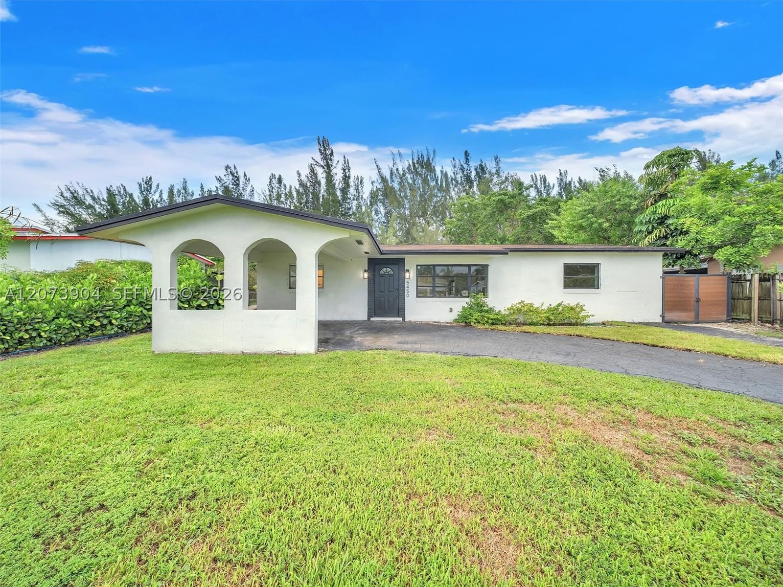 Real estate property located at 5450 55th Ave, Broward, Stirling Lake, Davie, FL