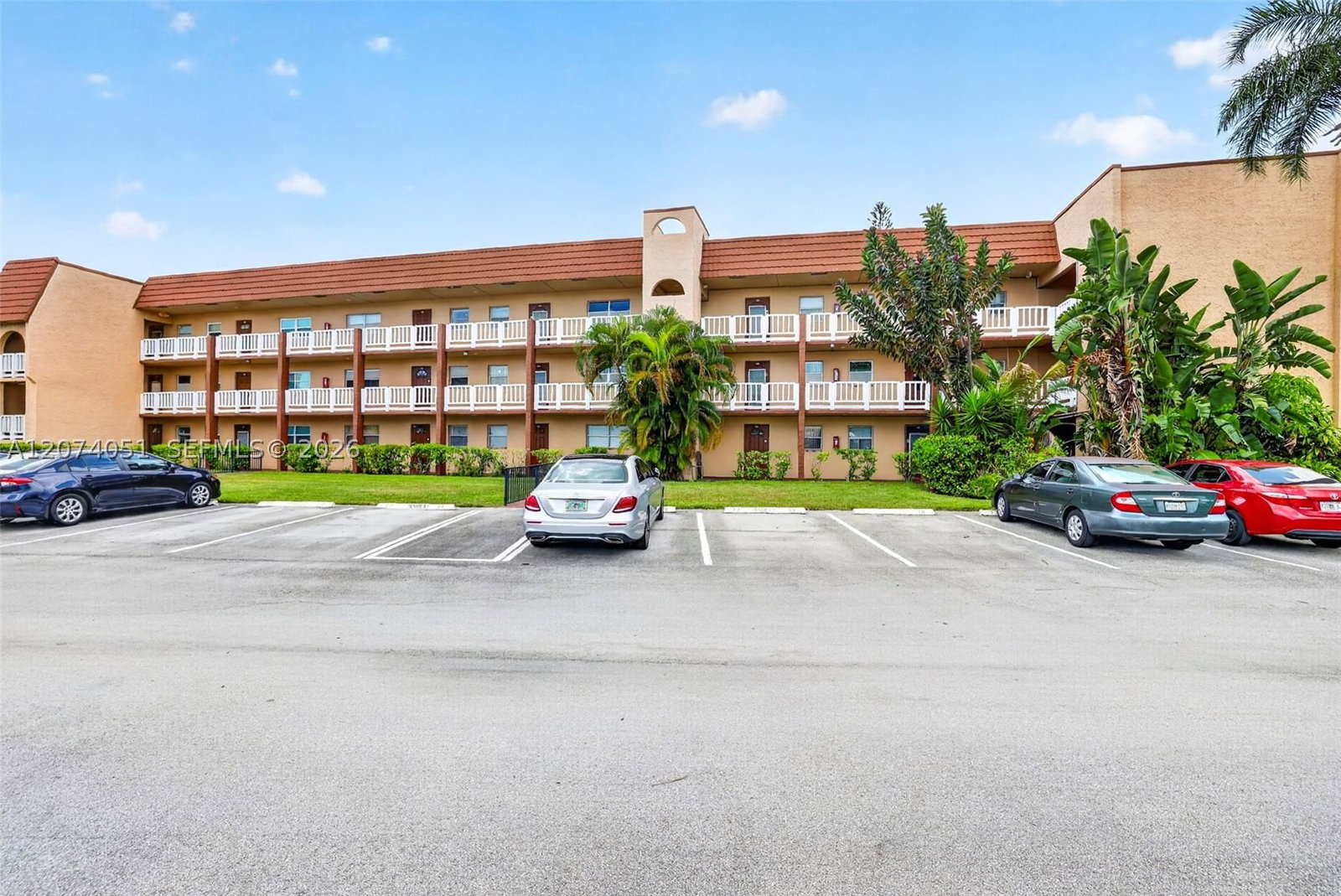 Real estate property located at 2731 Pine Island Rd #205, Broward, Sunrise Lakes 77 Condo, Sunrise, FL
