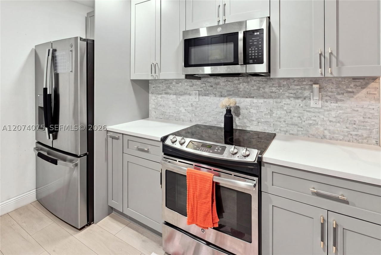 Real estate property located at 19367 45th Ave, Miami-dade, Kings Gardens Sec Two, Miami Gardens, FL