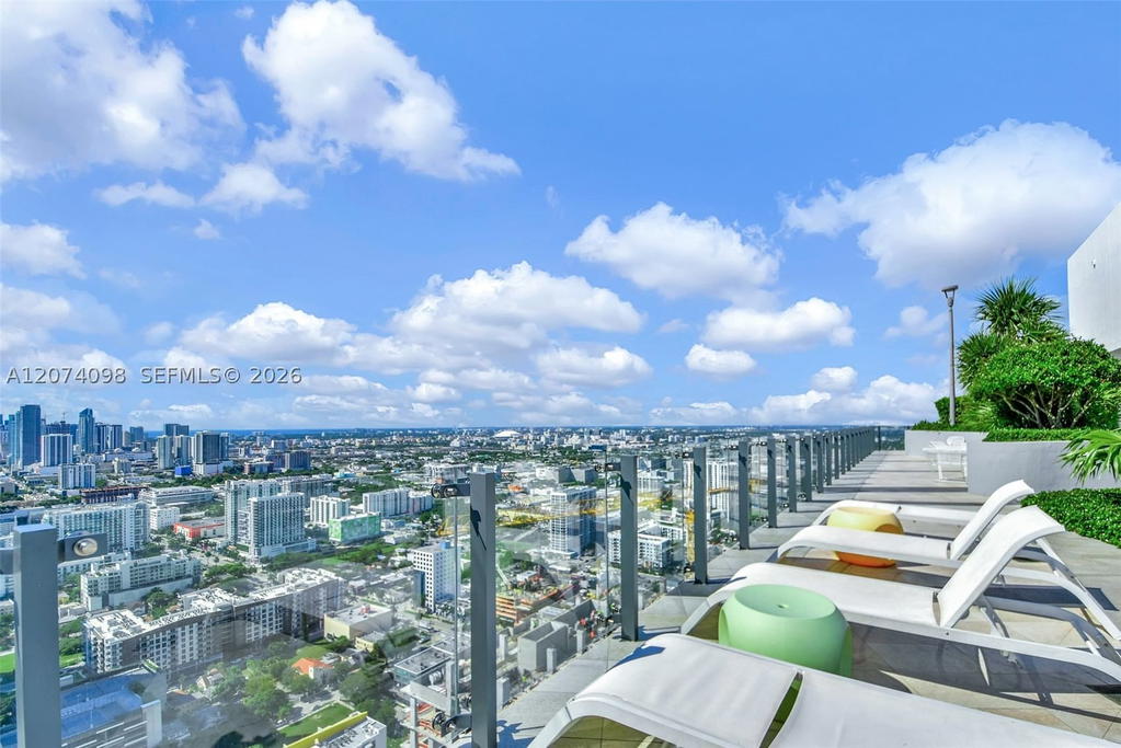 Real estate property located at 501 31st St #2310, Miami-dade, Paraiso Bayviews Condo, Miami, FL