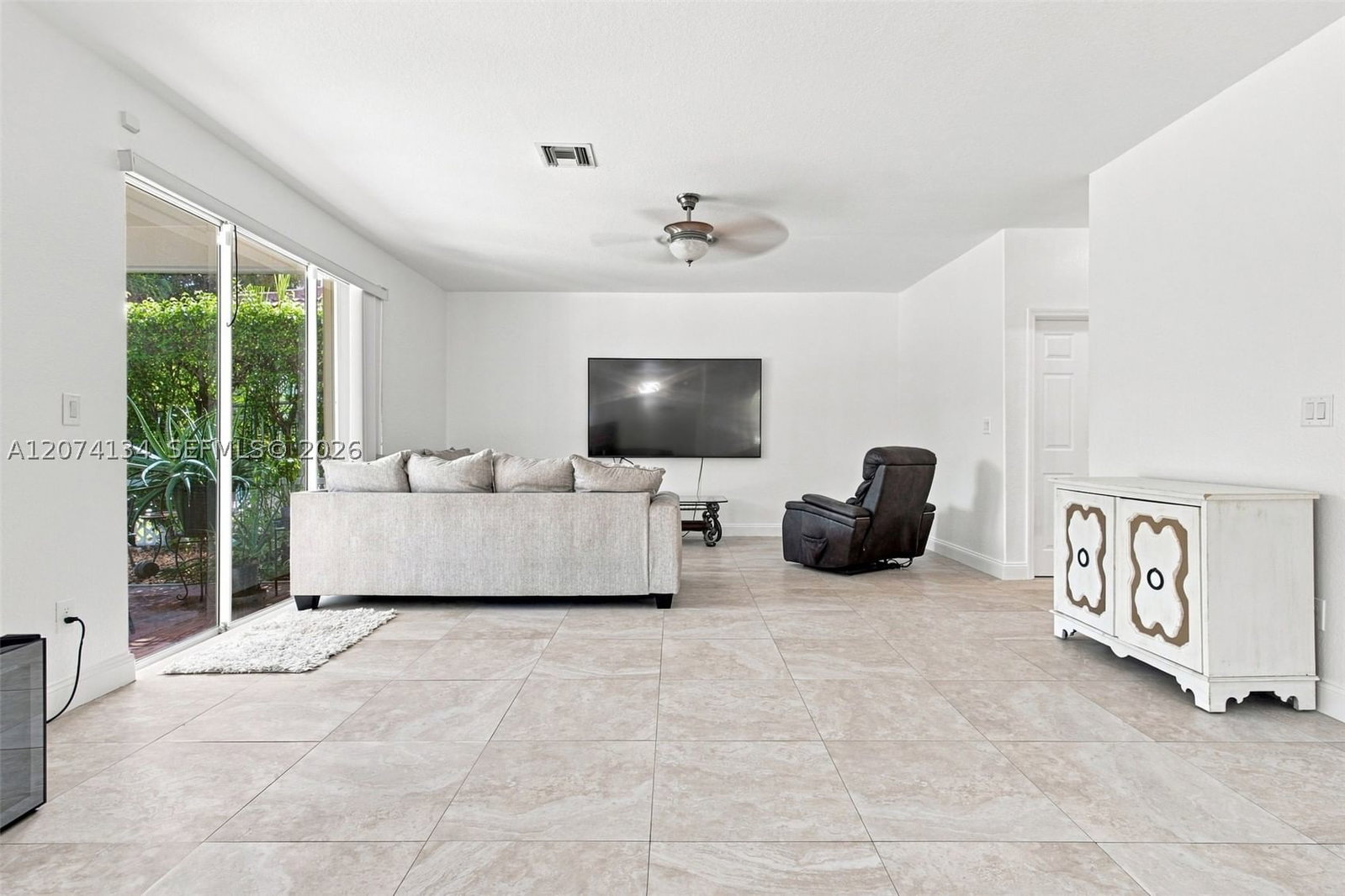Real estate property located at 15854 14th Ct, Broward, Grove Place, Pembroke Pines, FL