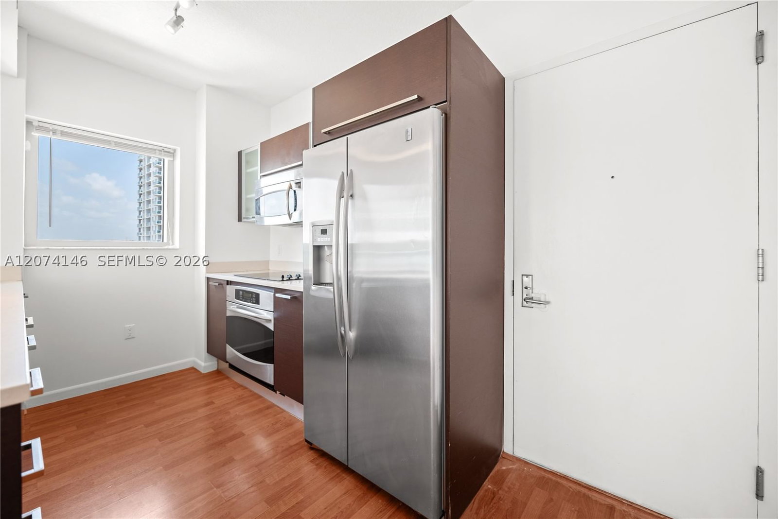Real estate property located at 333 24th St #1401, Miami-dade, Gallery Art Condo, Miami, FL