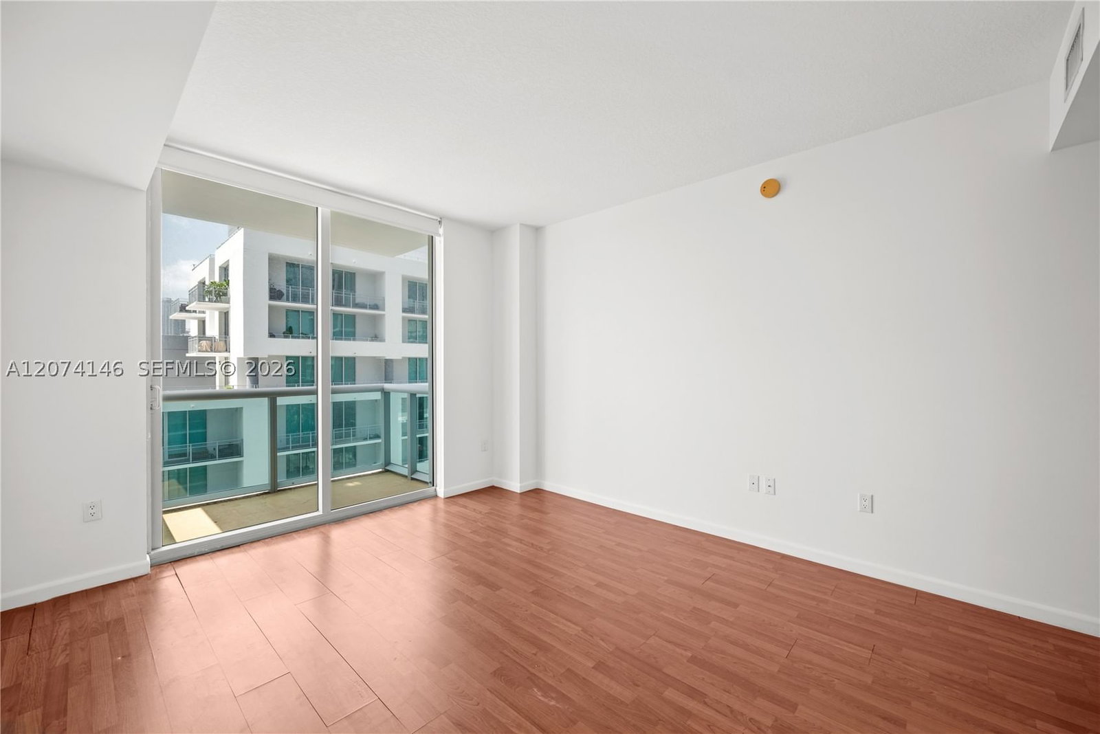 Real estate property located at 333 24th St #1401, Miami-dade, Gallery Art Condo, Miami, FL