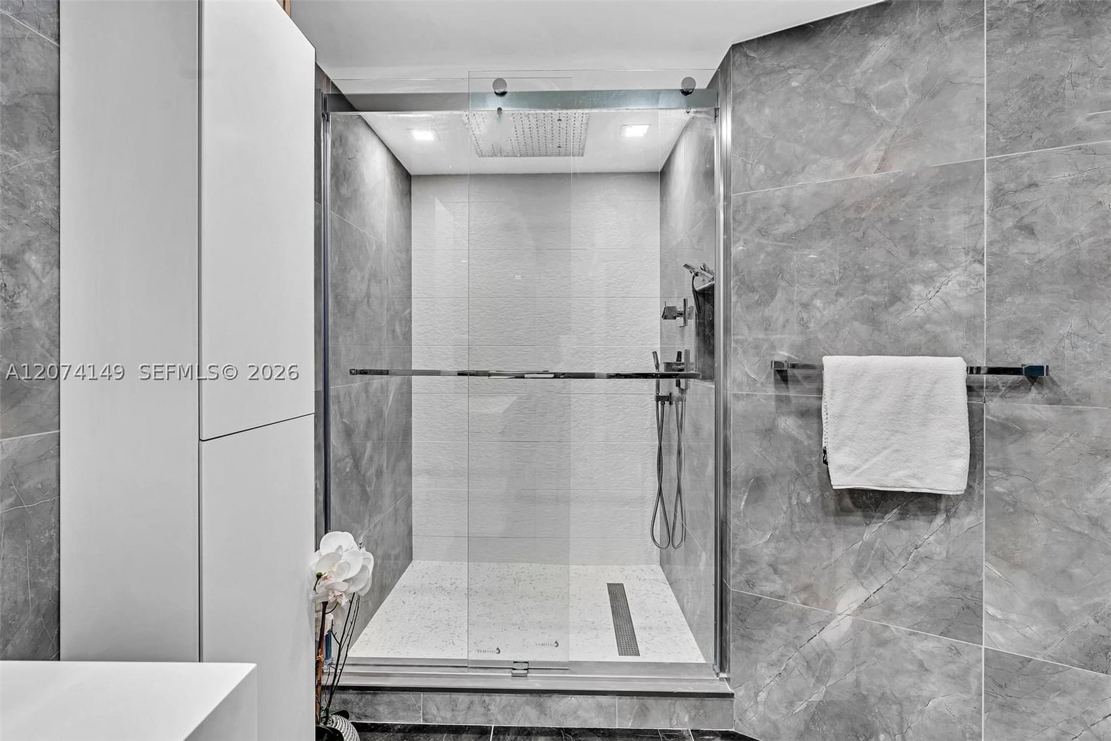 Real estate property located at 3530 Mystic Pointe Dr #411, Miami-dade, Mystic Pointe Tower 500 C, Aventura, FL