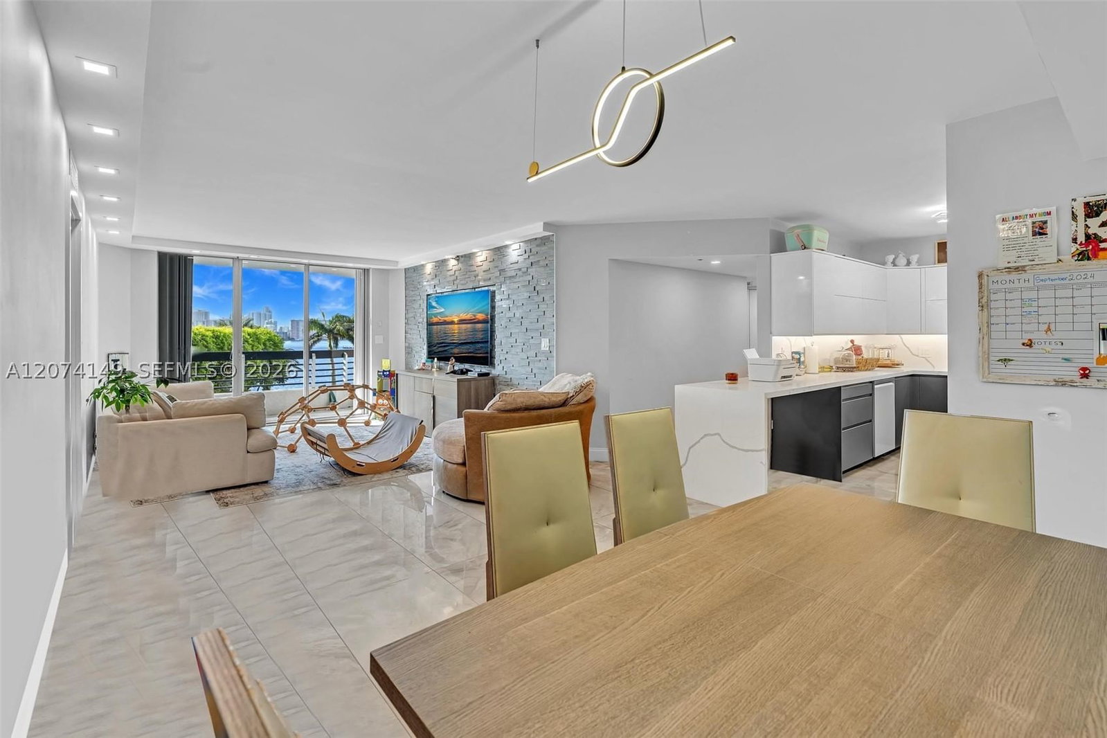 Real estate property located at 3530 Mystic Pointe Dr #411, Miami-dade, Mystic Pointe Tower 500 C, Aventura, FL