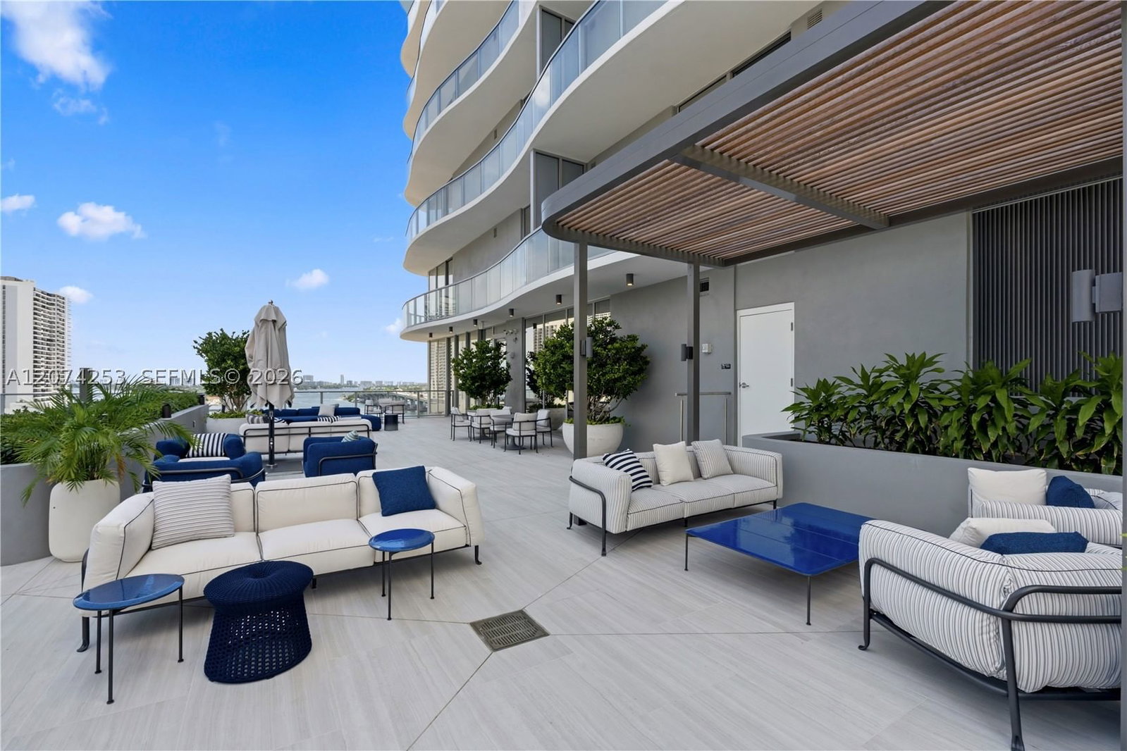 Real estate property located at 1400 Biscayne Blvd #3201, Miami-dade, Casa Bella Residences, Miami, FL