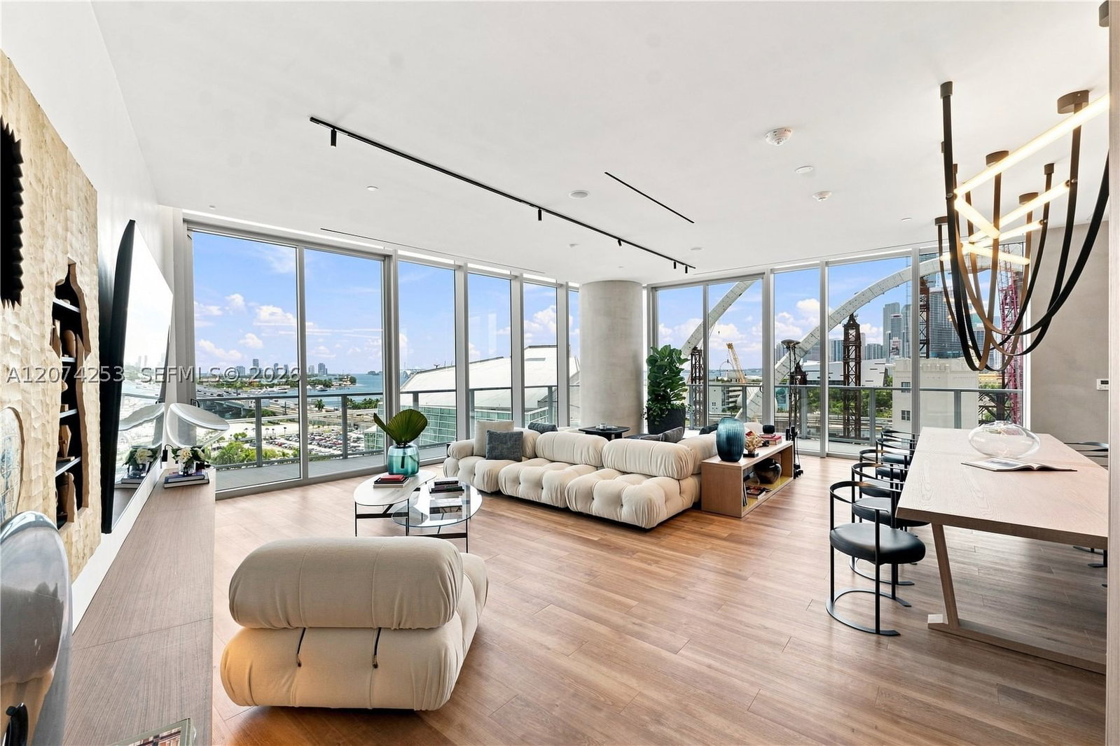 Real estate property located at 1400 Biscayne Blvd #3201, Miami-dade, Casa Bella Residences, Miami, FL