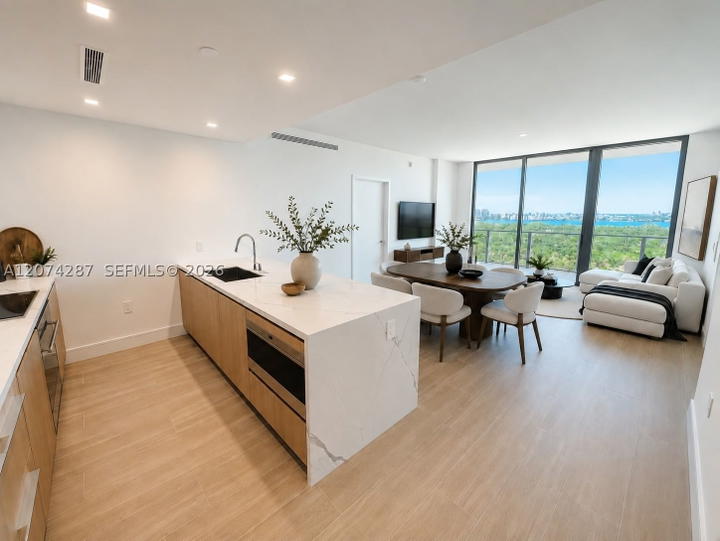 Real estate property located at 2411 Laguna circle #1503, Miami-dade, One Park Tower, North Miami, FL