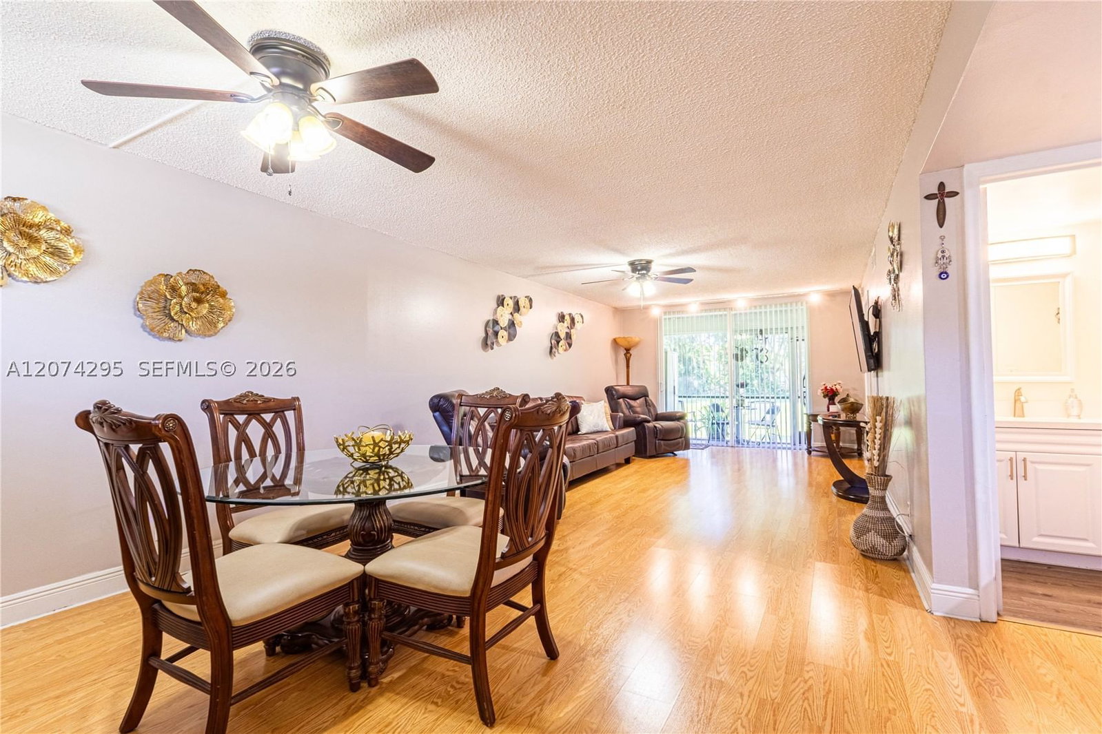Real estate property located at 300 Hollybrook Dr #105, Broward, Hollybrook Golf And, Pembroke Pines, FL