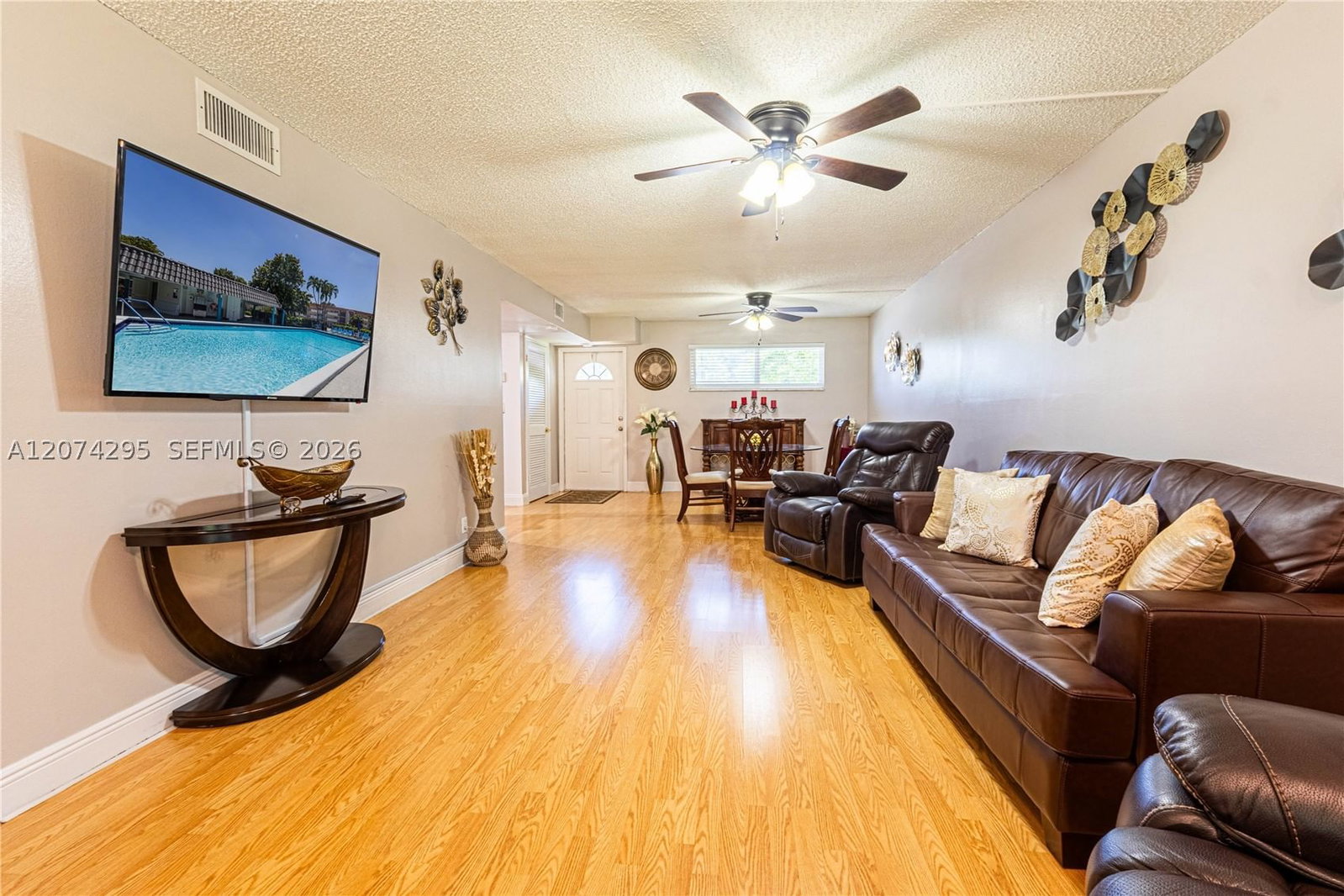 Real estate property located at 300 Hollybrook Dr #105, Broward, Hollybrook Golf And, Pembroke Pines, FL