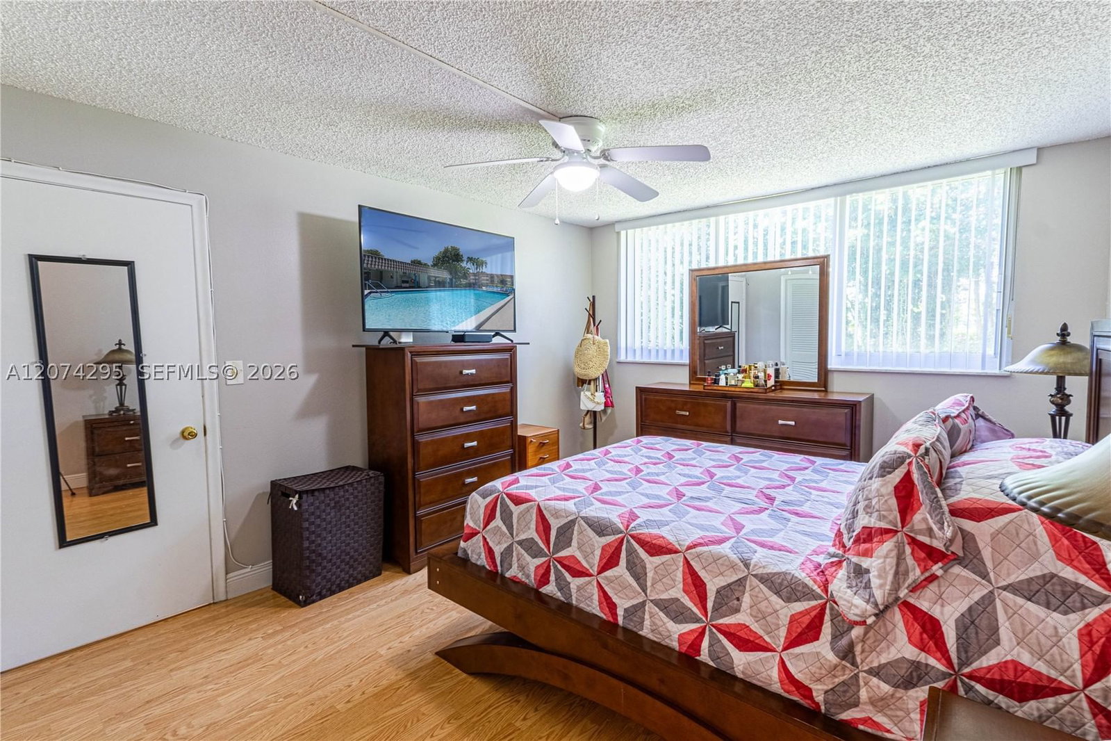 Real estate property located at 300 Hollybrook Dr #105, Broward, Hollybrook Golf And, Pembroke Pines, FL