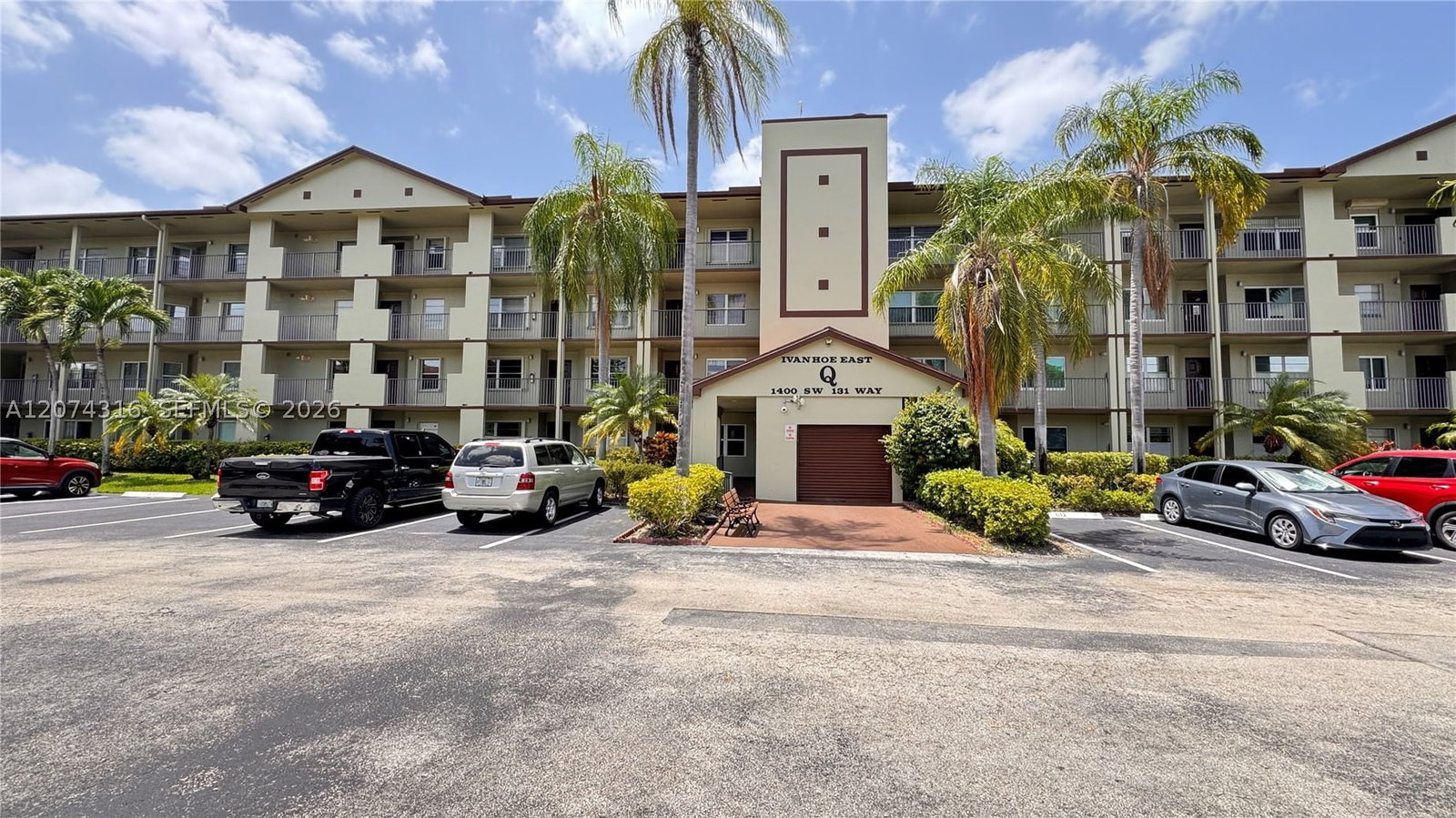 Real estate property located at 1400 131st Way #305Q, Broward, Ivanhoe East At Century V, Pembroke Pines, FL