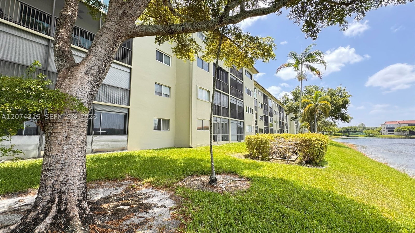 Real estate property located at 1400 131st Way #305Q, Broward, Ivanhoe East At Century V, Pembroke Pines, FL