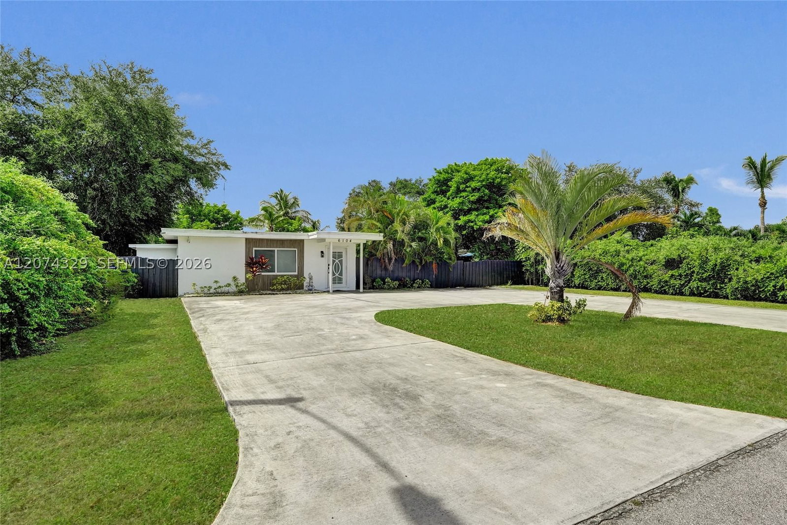 Real estate property located at 6104 33rd St, Broward, Rodgers Heights, Miramar, FL