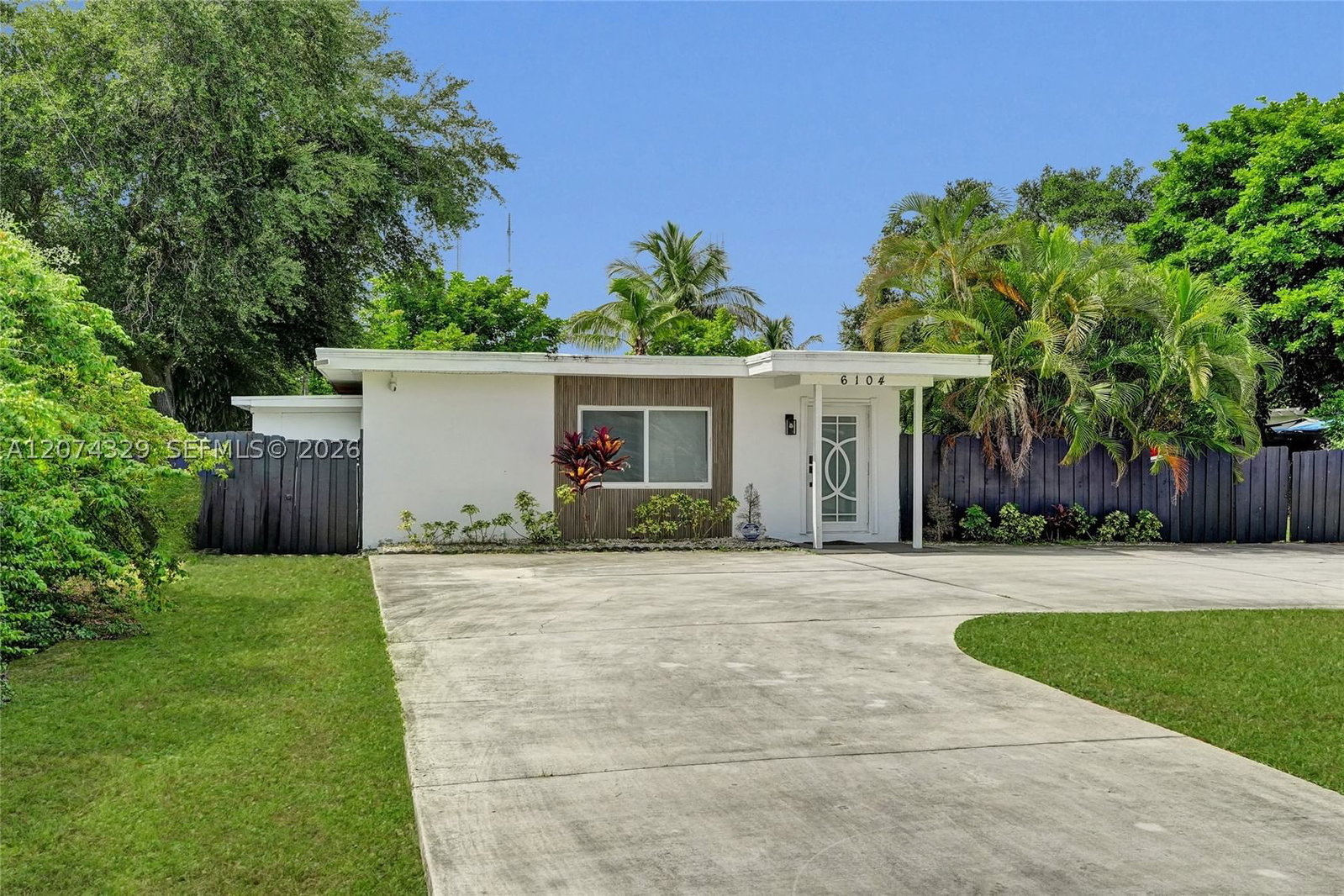 Real estate property located at 6104 33rd St, Broward, Rodgers Heights, Miramar, FL