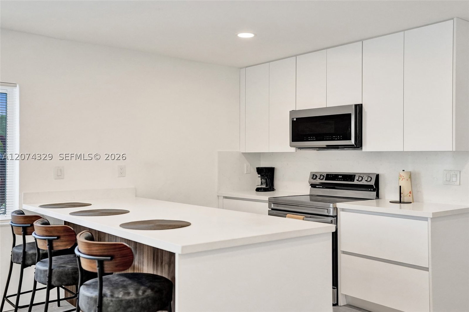 Real estate property located at 6104 33rd St, Broward, Rodgers Heights, Miramar, FL