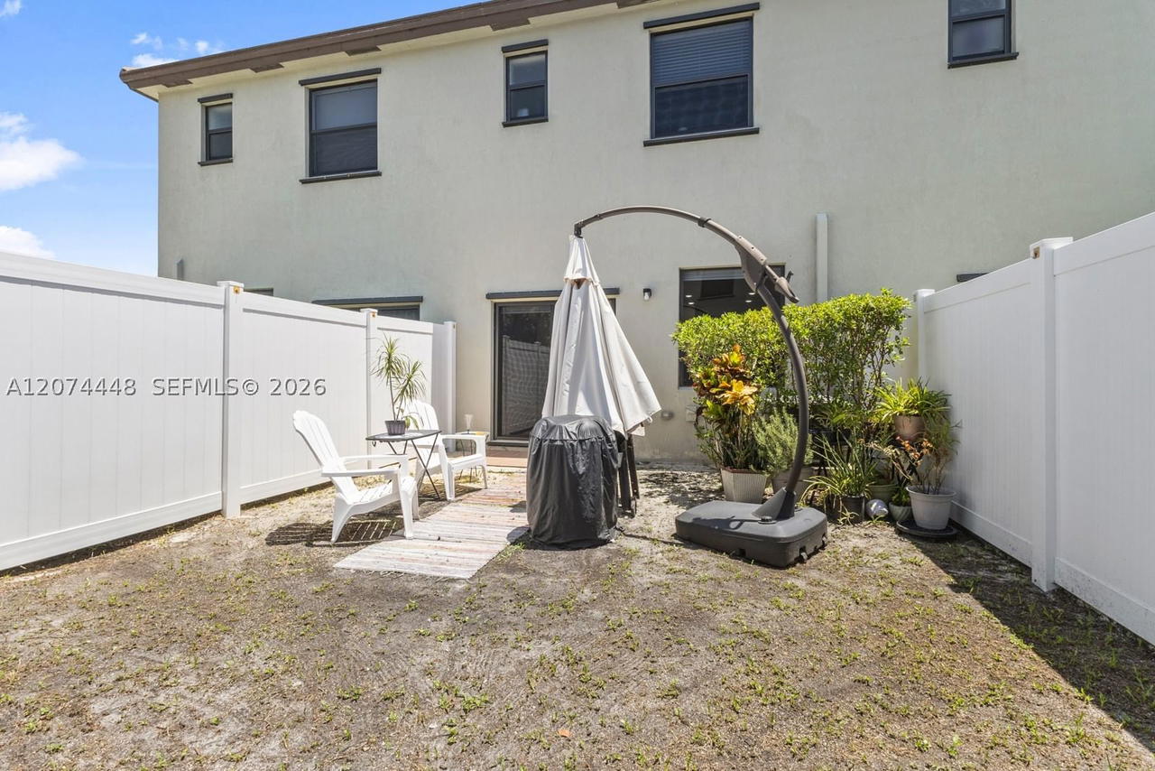 Real estate property located at 11438 34th Ct #11438, Miami-dade, Aquabella North, Hialeah, FL