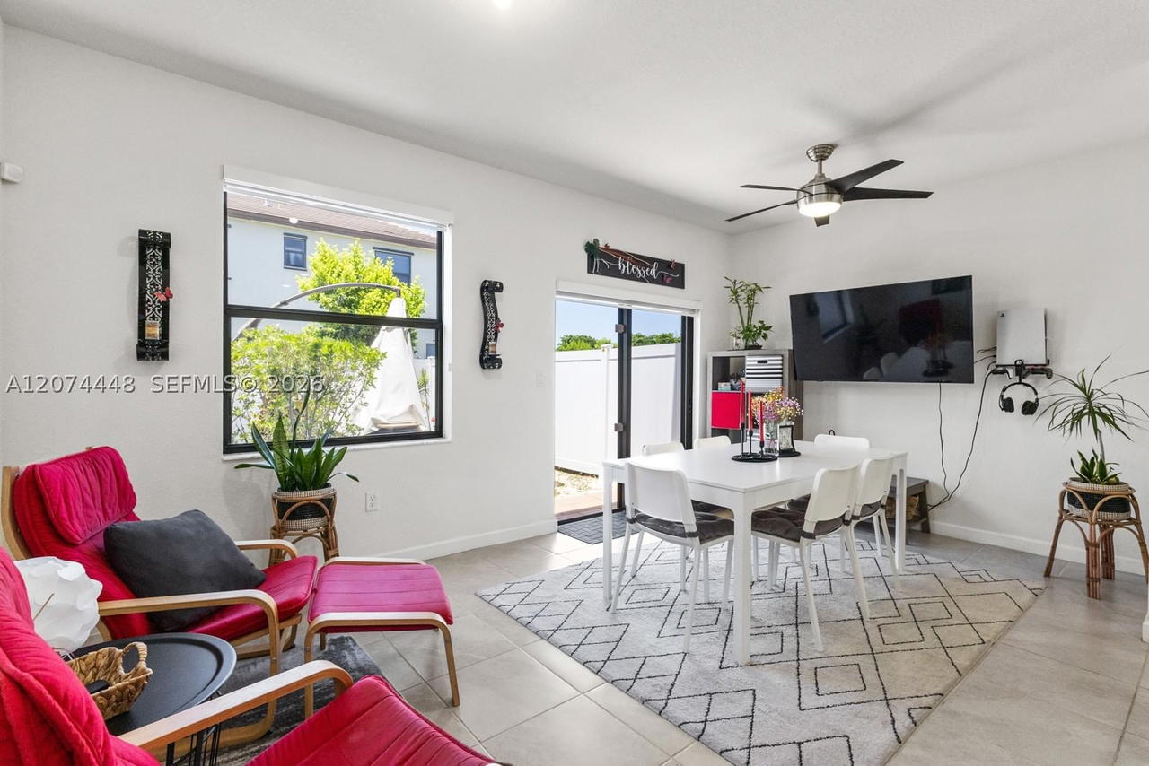 Real estate property located at 11438 34th Ct #11438, Miami-dade, Aquabella North, Hialeah, FL