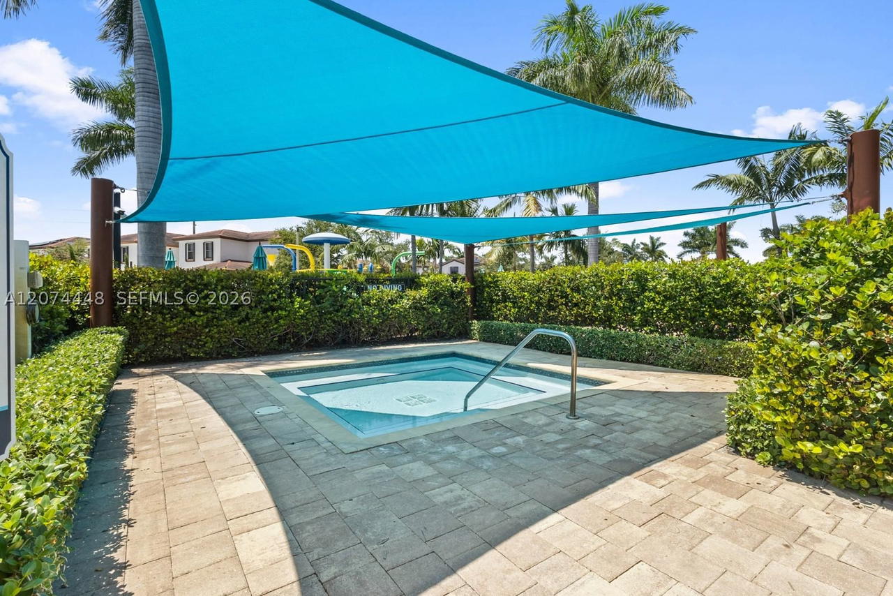 Real estate property located at 11438 34th Ct #11438, Miami-dade, Aquabella North, Hialeah, FL