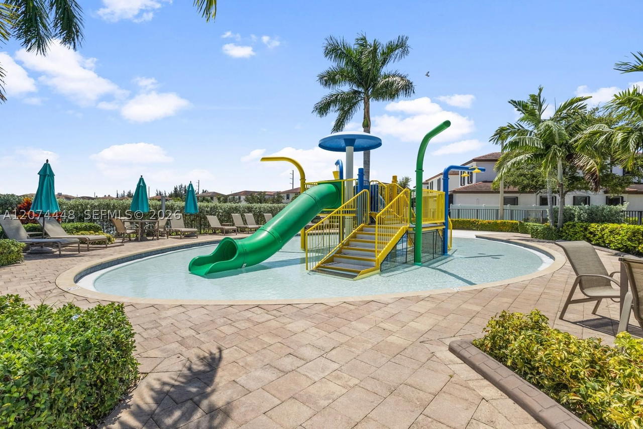 Real estate property located at 11438 34th Ct #11438, Miami-dade, Aquabella North, Hialeah, FL