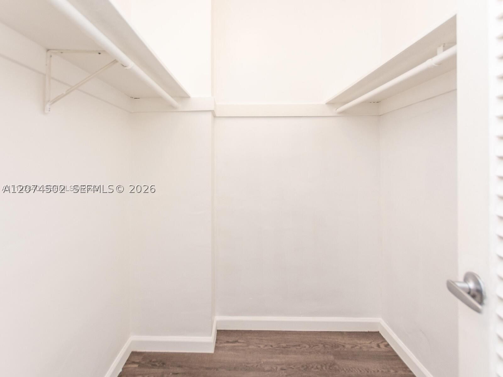 Real estate property located at 3000 Ocean Dr #922, Broward, Residences On Hollywood B, Hollywood, FL