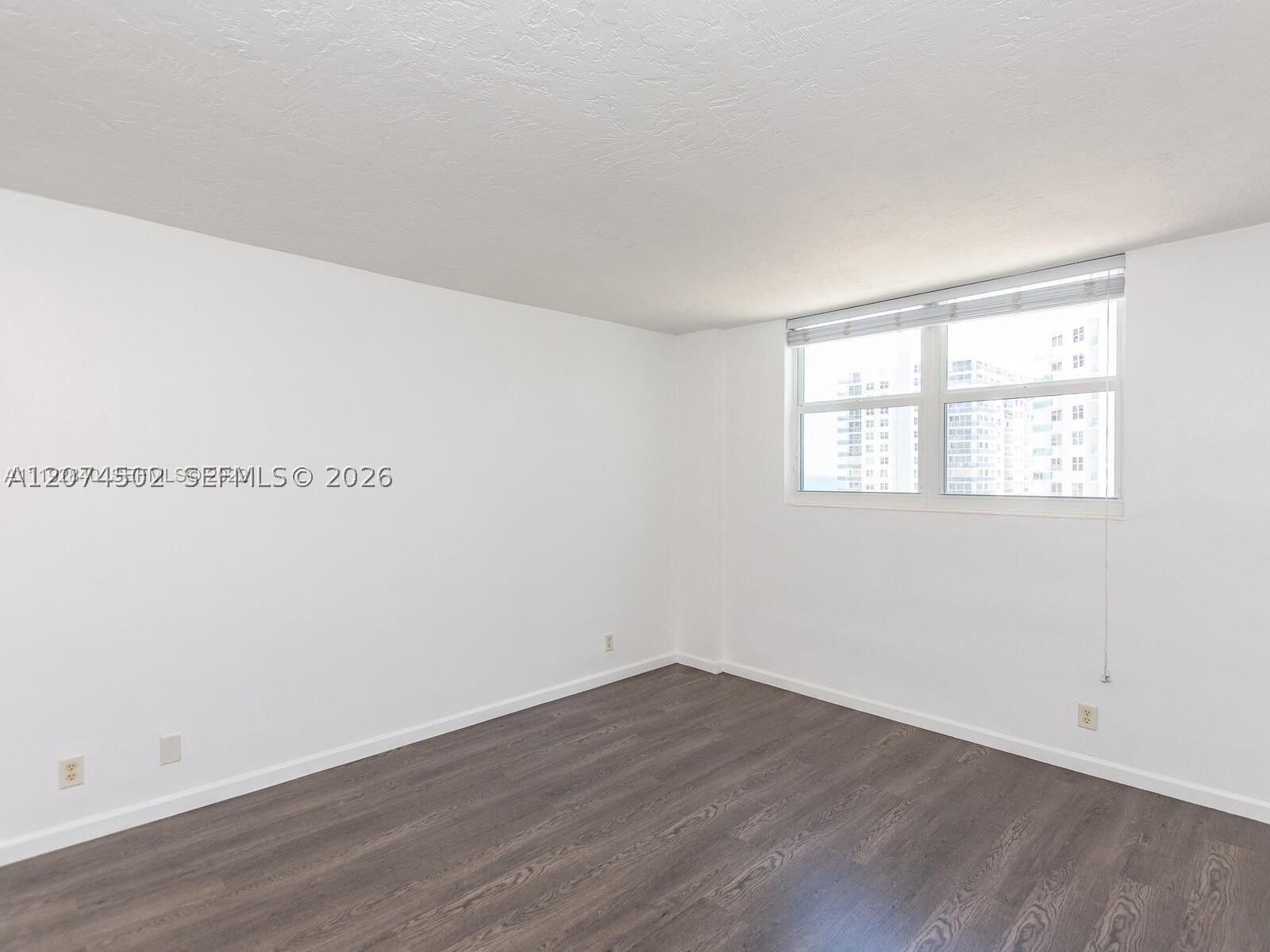 Real estate property located at 3000 Ocean Dr #922, Broward, Residences On Hollywood B, Hollywood, FL