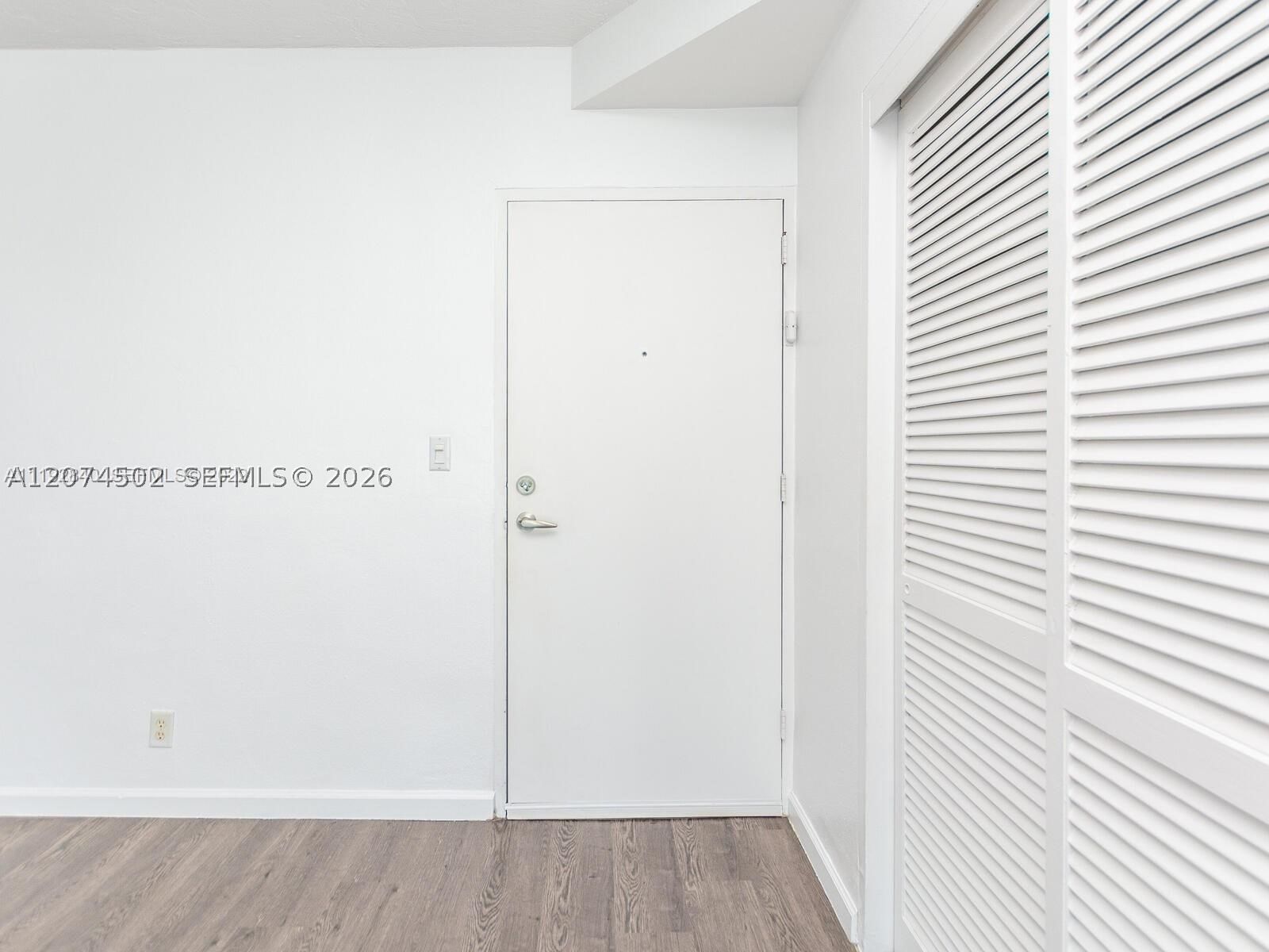 Real estate property located at 3000 Ocean Dr #922, Broward, Residences On Hollywood B, Hollywood, FL