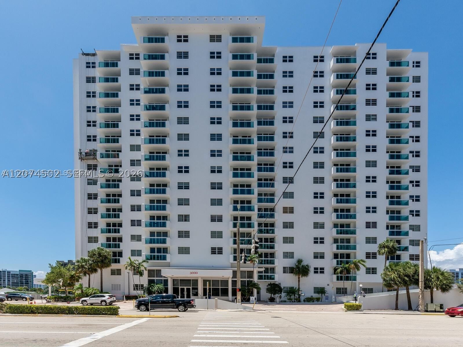Real estate property located at 3000 Ocean Dr #922, Broward, Residences On Hollywood B, Hollywood, FL