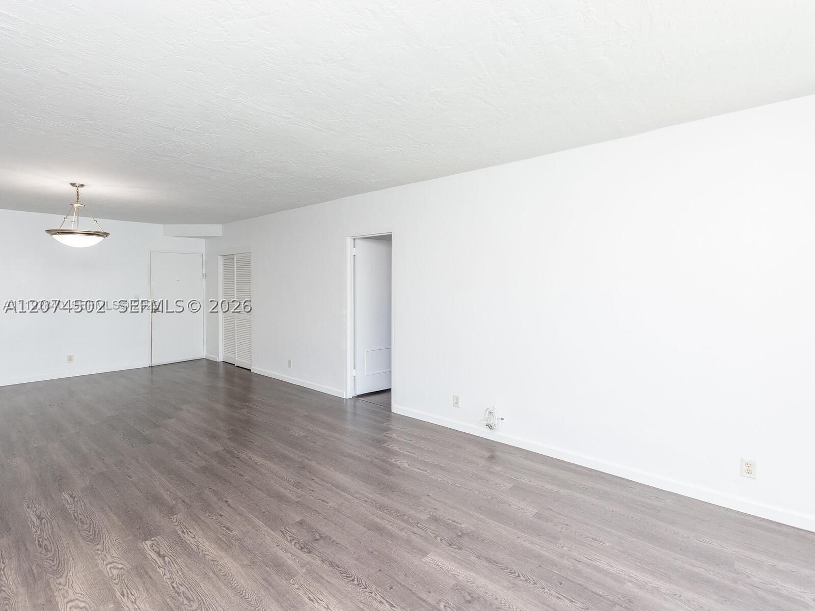 Real estate property located at 3000 Ocean Dr #922, Broward, Residences On Hollywood B, Hollywood, FL