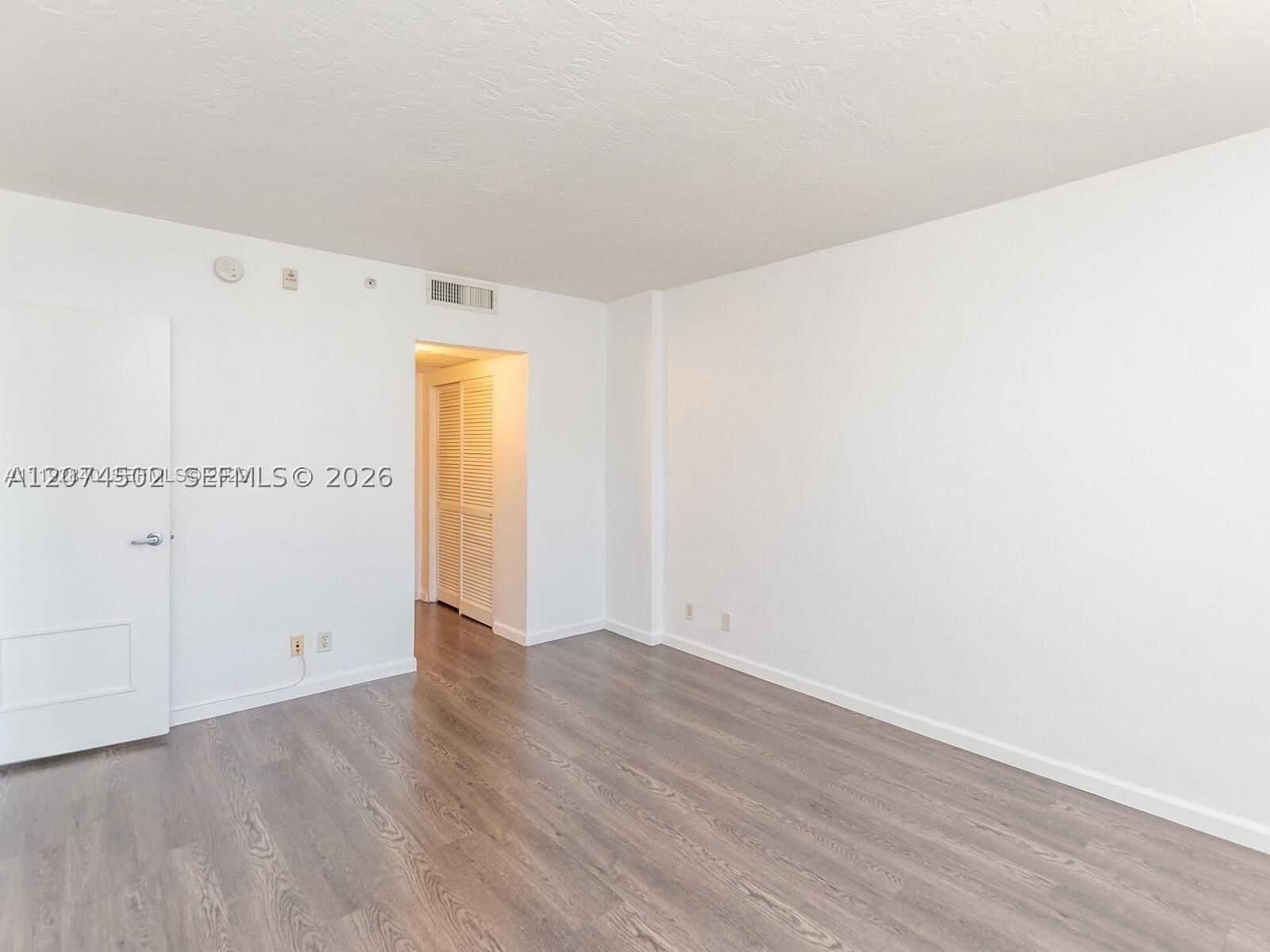 Real estate property located at 3000 Ocean Dr #922, Broward, Residences On Hollywood B, Hollywood, FL