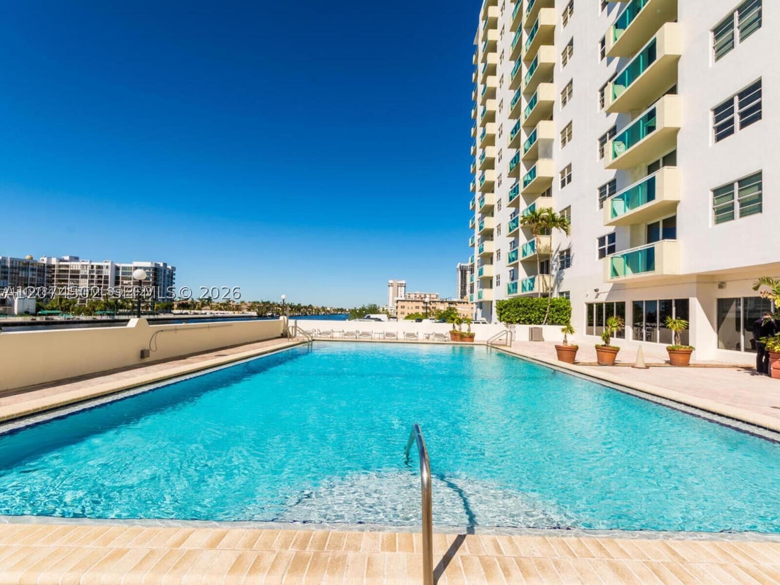 Real estate property located at 3000 Ocean Dr #922, Broward, Residences On Hollywood B, Hollywood, FL