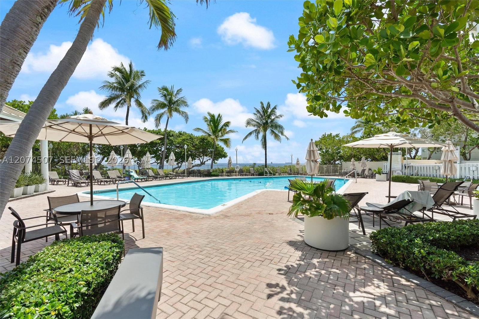 Real estate property located at 1905 Ocean Blvd #3D, Broward, Shore Club Condo, Fort Lauderdale, FL