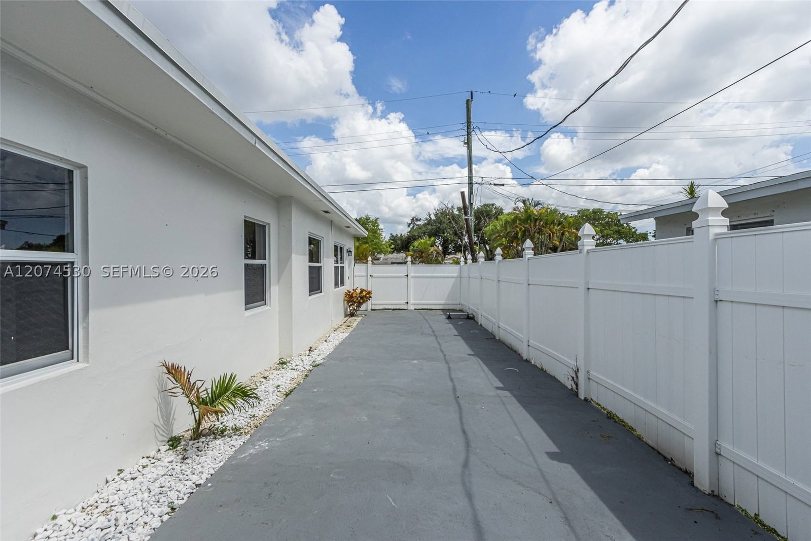 Real estate property located at 3513 Polk St, Broward, Hollywood Hills, Hollywood, FL