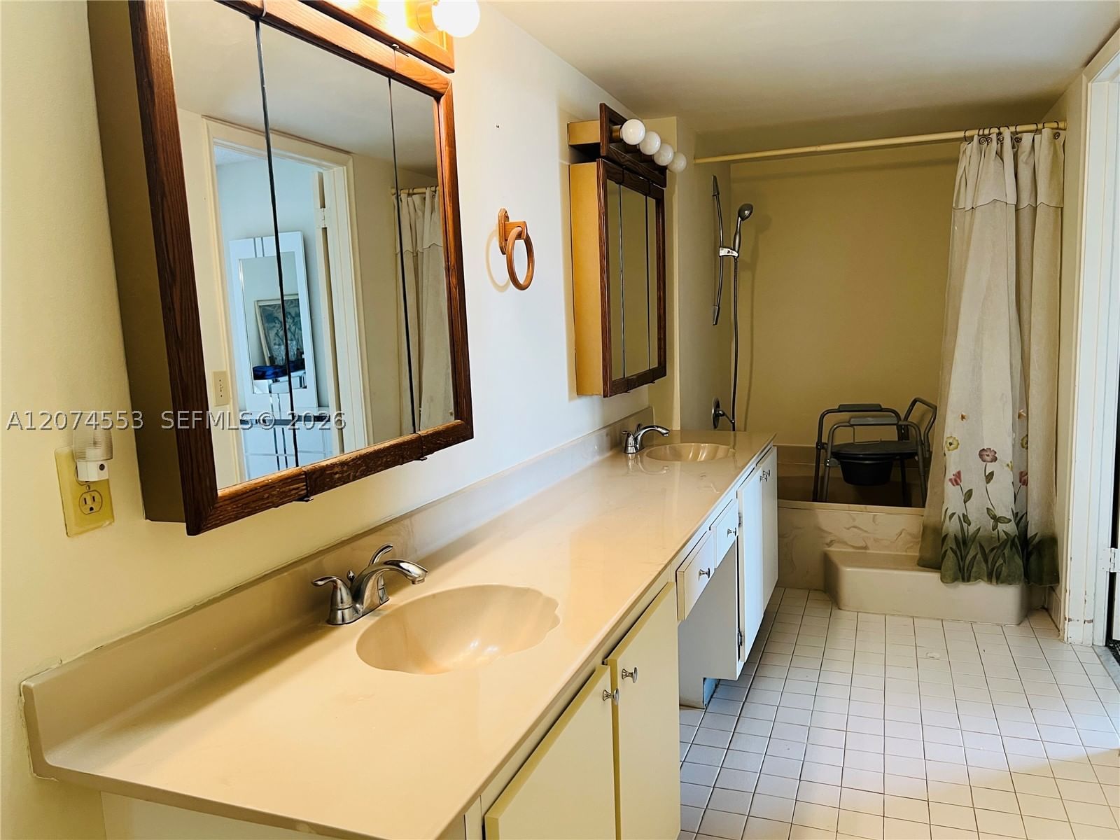 Real estate property located at 20860 San Simeon Way #205-6, Miami-dade, Lakeview Of The Calf Club, Miami, FL